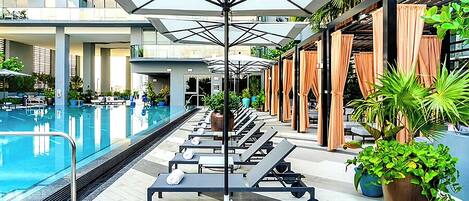 Outdoor pool, a heated pool