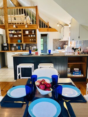 Dining - The Spruce Guesthouse: A Beautifully Renovated Contemporary Barn. (Peru)