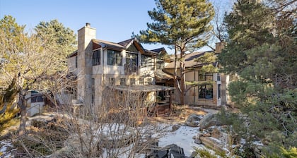 3 bedroom suite in Chautauqua Park neighborhood