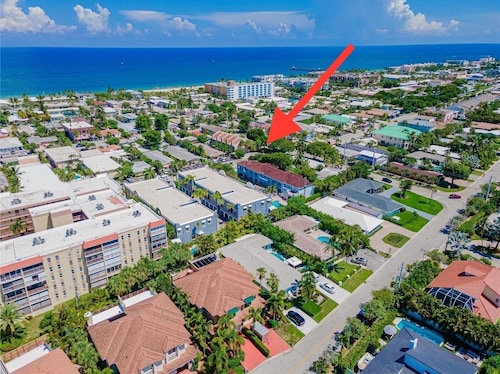 Pool-Steps from Beach-Golf Car Option