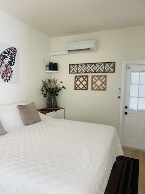 1 bedroom, in-room safe, desk, iron/ironing board