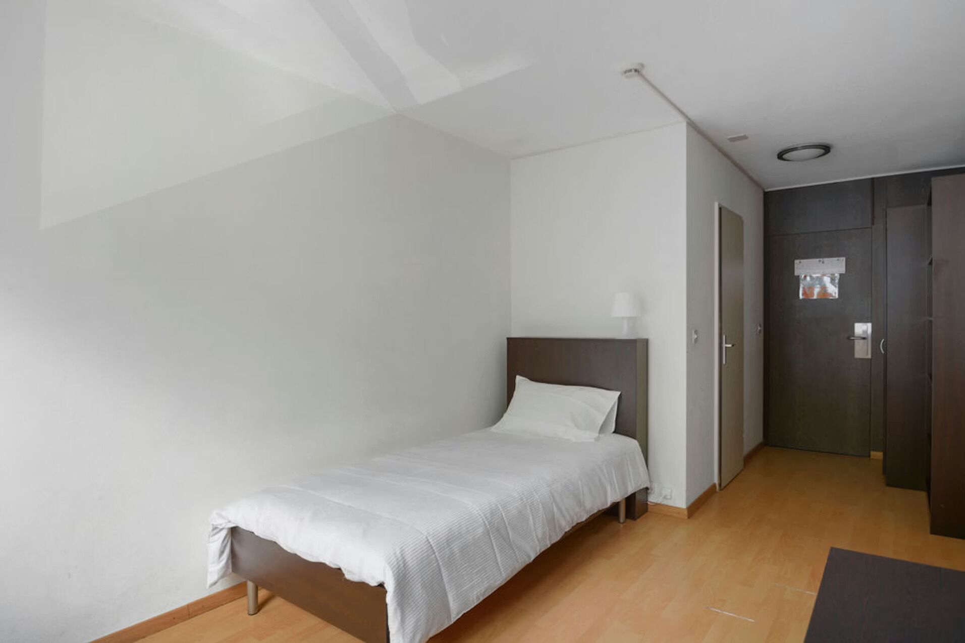 In-room safe, desk, laptop workspace, free WiFi