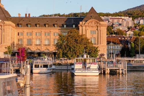 Neuchatel City Hotel