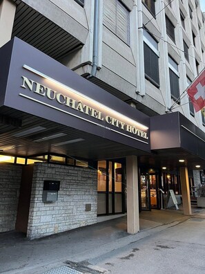 Exterior - Neuchatel City Hotel (Neuchatel)