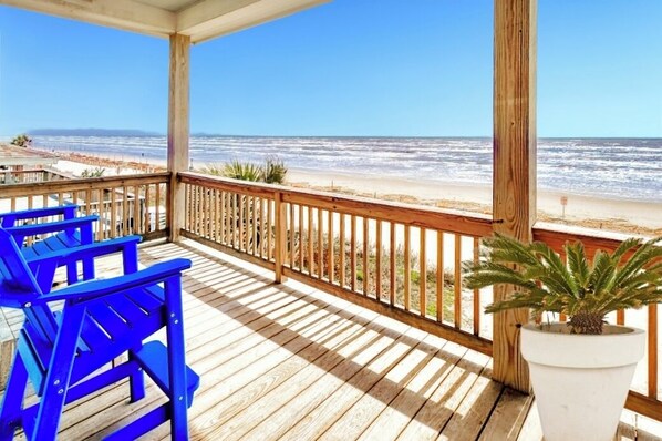 Property grounds - Beachfront Dream Panoramic Views 2 Kings Fireplace (Galveston)