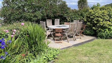 House | Tempat makan luar