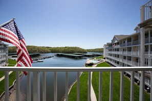 Property grounds - LakeFront Retreat! Spacious 4 bedroom w/ 3 pools! (Osage Beach)