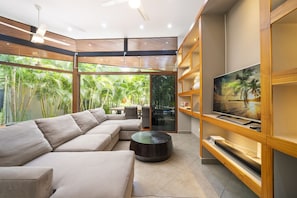 Smart TV, books
