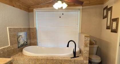 Waterfront 2 bedroom home- South Toledo Bend