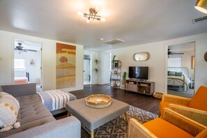 5 habitaciones, escritorio, tabla de planchar con plancha y wifi gratis