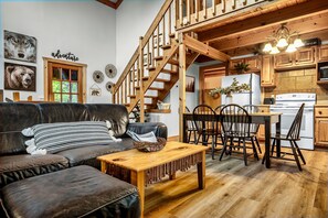 Interior - Experience serenity near entertainment, stay at our 3-bedroom cabin, Pkwy close! (Pigeon Forge)