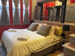 1 chambre, fer et planche à repasser, Wi-Fi