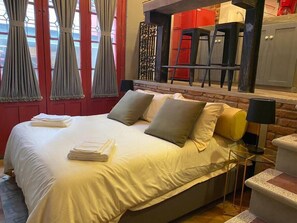 1 bedroom, iron/ironing board, WiFi