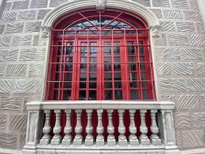 Exterior detail - Estudio, en casa de 1910, a una cuadra del Angel (Ciudad de México)