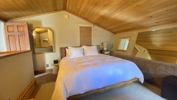 2 bedrooms, iron/ironing board, WiFi