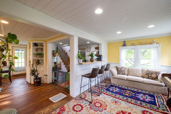 Living are/Music room