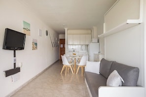 TV - Home2Book Sea Front Vista Marina, Los Cristianos (Los Cristianos)