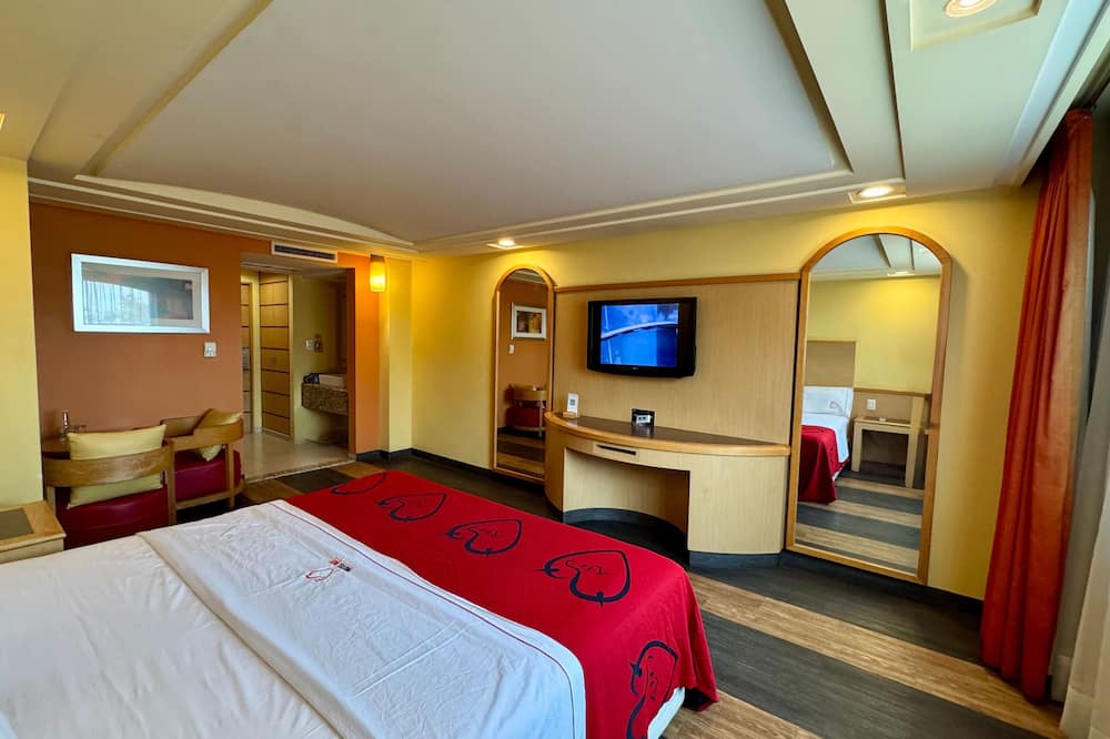 Hot Plaza del Rey | Love Hotel | Solo Adultos