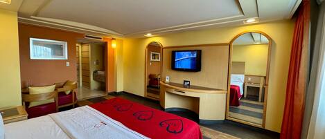 Decoración personalizada, wifi gratis y ropa de cama