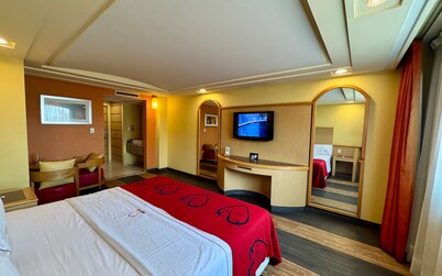 Hot Plaza del Rey | Love Hotel | Solo Adultos