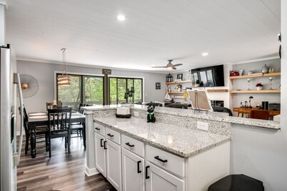 Lake Fairfield Hideaway