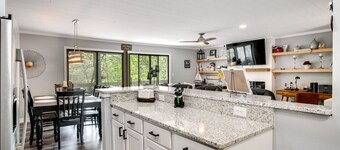 Lake Fairfield Hideaway