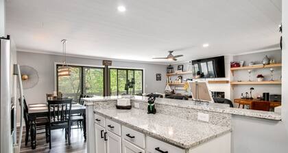 Lake Fairfield Hideaway