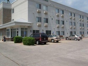 Exterior - Quality Inn Downtown (Wichita)