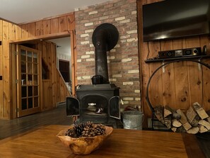 Interior - Nestled in the Woods of Chimney Hill--Very Close to Wilmington VT/Mt Snow (Wilmington)