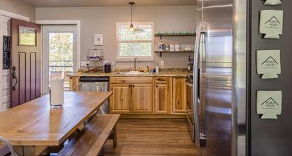 The Porch House - Lake Views, Huge Porch, Fire Pit & Beach Access