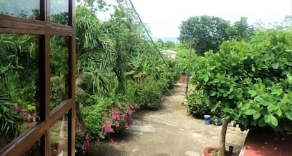 La Familia Guesthouse