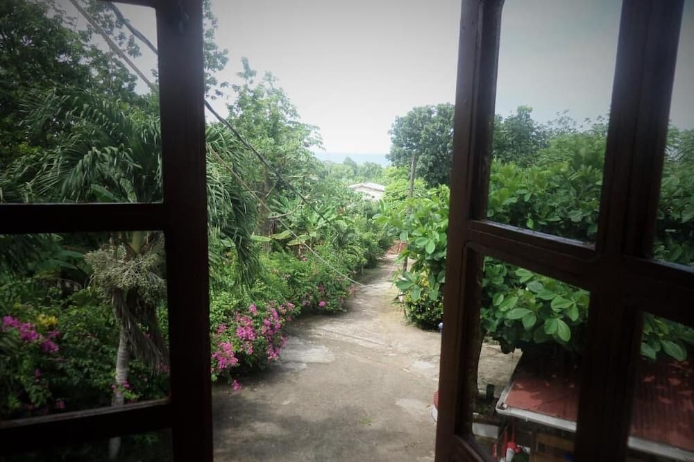 La Familia Guesthouse