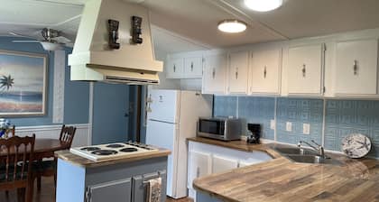 BEACH HOUSE THE VILLAGES FL.