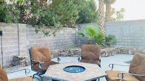 Terrace/patio - 3 bedroom home close to Strip & Downtown 1/3 acre (Las Vegas)