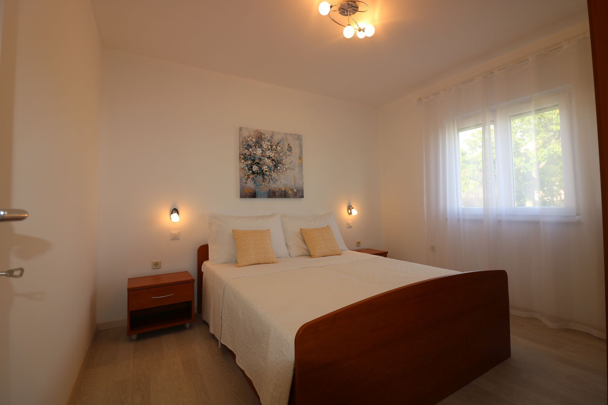 2 bedrooms, in-room safe, travel crib, free WiFi