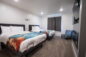 3 bedrooms, iron/ironing board, travel cot, WiFi