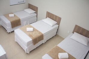 Minibar, desk, laptop workspace, free WiFi - Hotel Alphaville (Ouvidor)