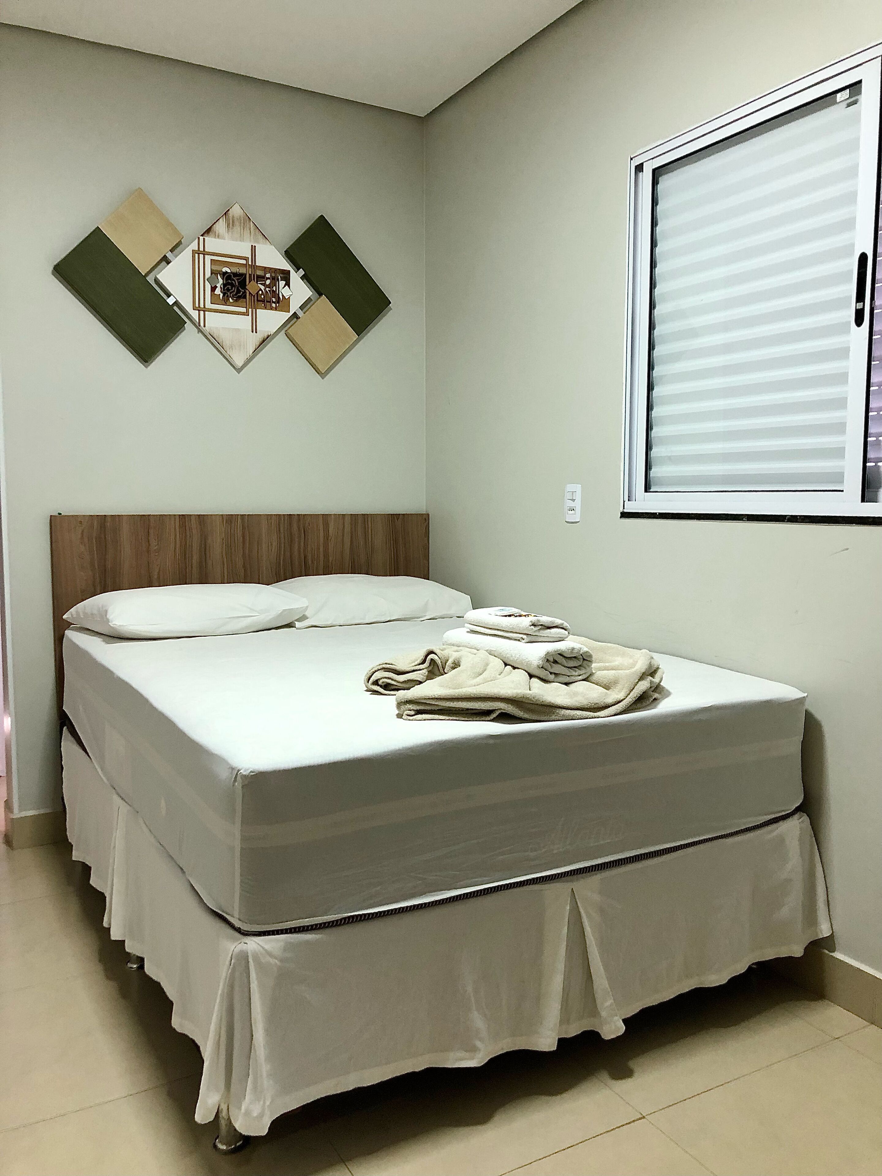 舒适双人房 | 迷你吧、办公桌、笔记本电脑工作区、免费 WiFi