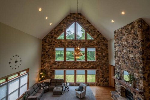 The Mountain Lodge | 8 Bed, 3.5 Bath