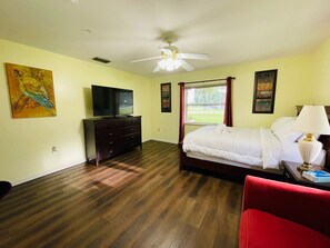 4 bedrooms, iron/ironing board, free WiFi, bed sheets