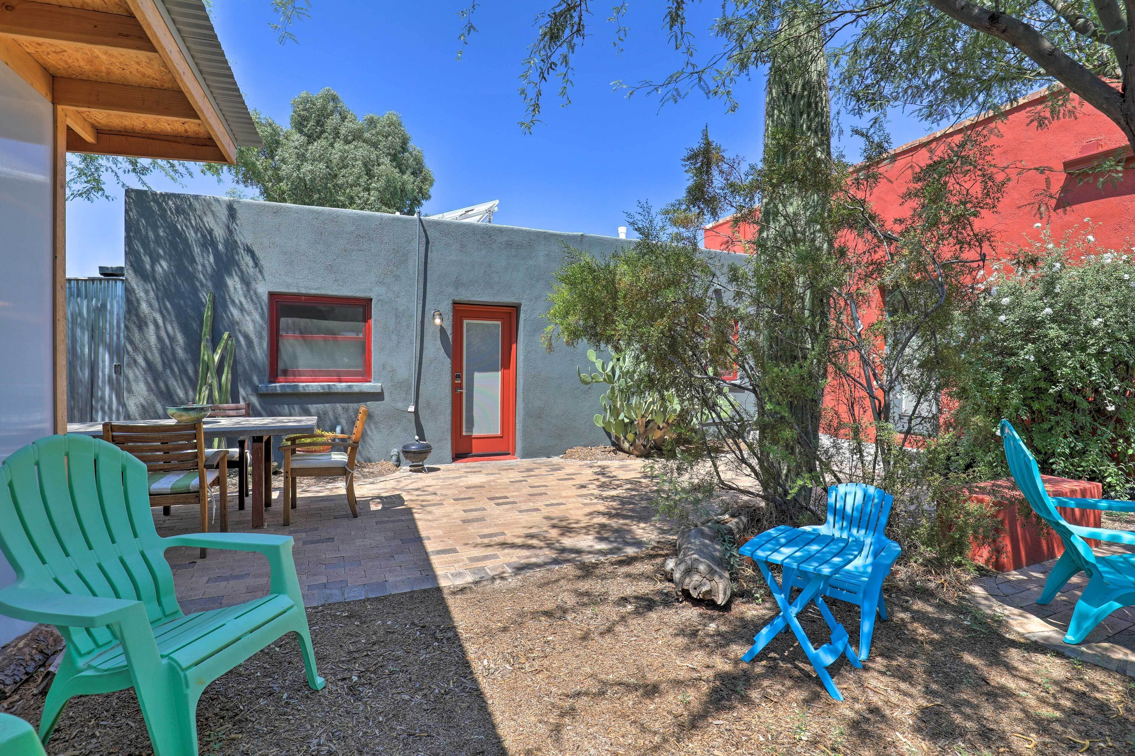 Cozy Tucson Home w/ Shared Yard, 1 Mi to Dtwn