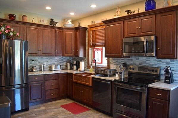 Microwave, dishwasher