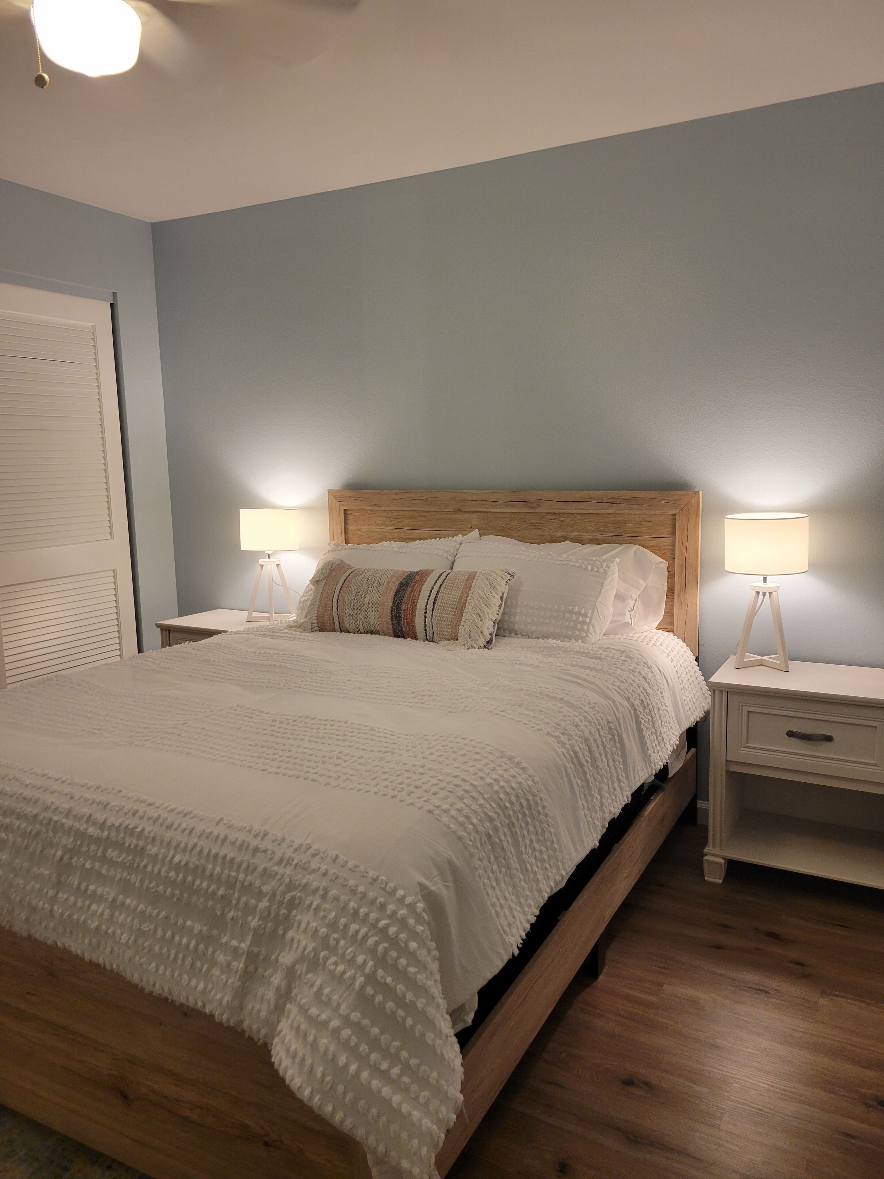 3 bedrooms, desk, iron/ironing board, free WiFi