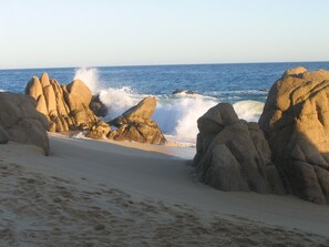 Nära stranden och strandhanddukar