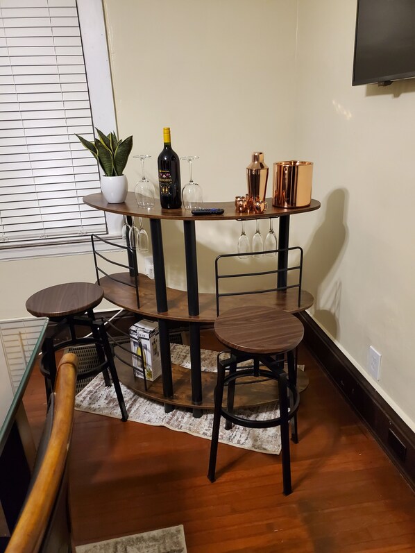 Dining - Spacious Home Located In The Heart Of Detroit, Minutes From Downtown (Detroit)