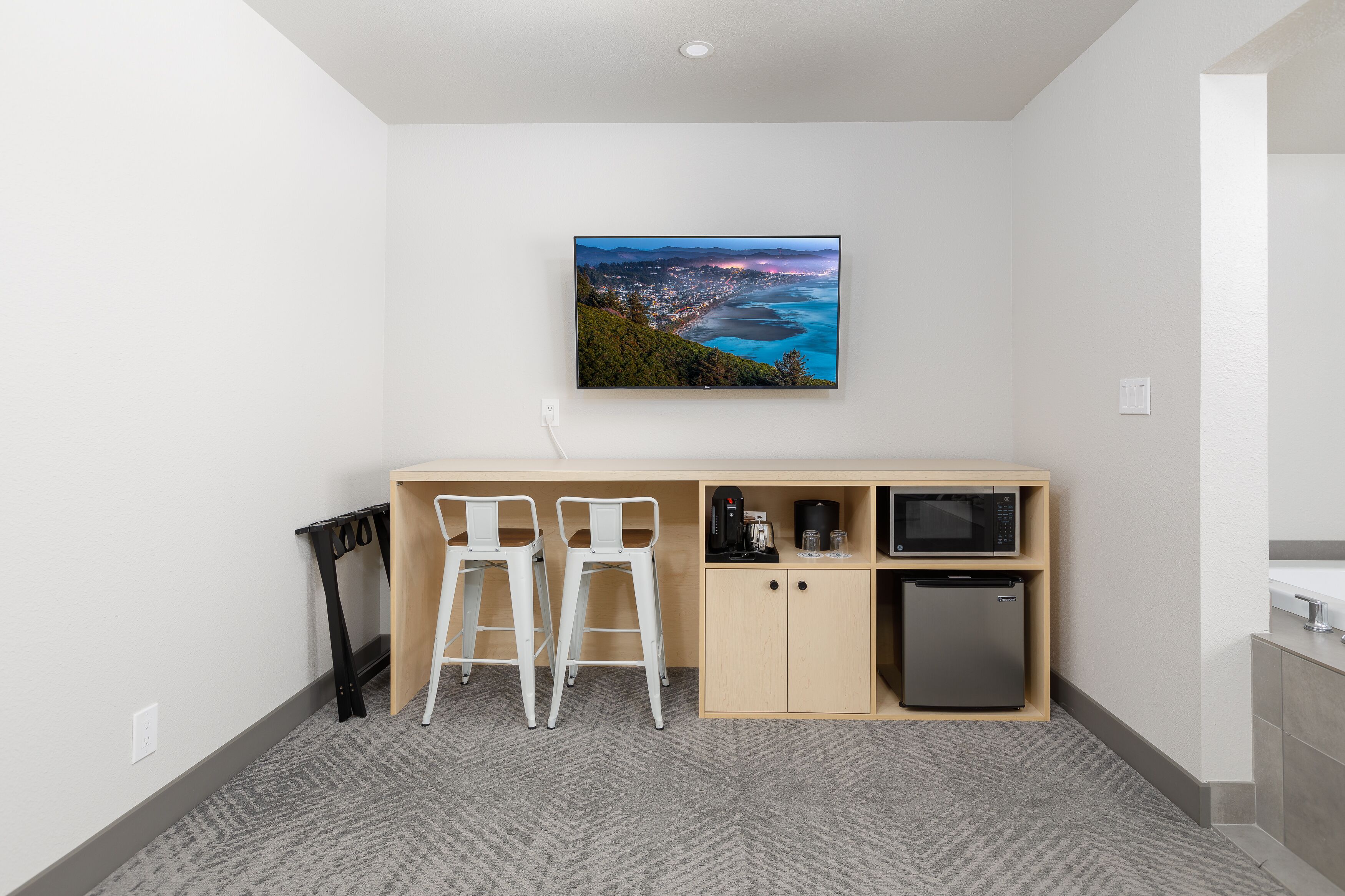 signature room, 1 king bed, jetted tub, ocean view | 1 bedroom, premium bedding, desk, laptop workspace