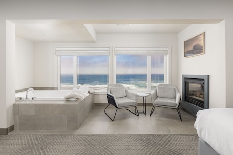 Signature Room, 1 King Bed, Jetted Tub, Ocean View | Beach/ocean view. Surfland Hotel