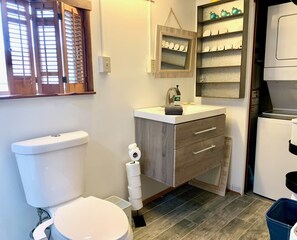 Doccia, asciugacapelli, bidet, asciugamani