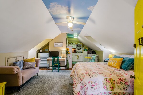 Iron/ironing board, free Internet, bed sheets