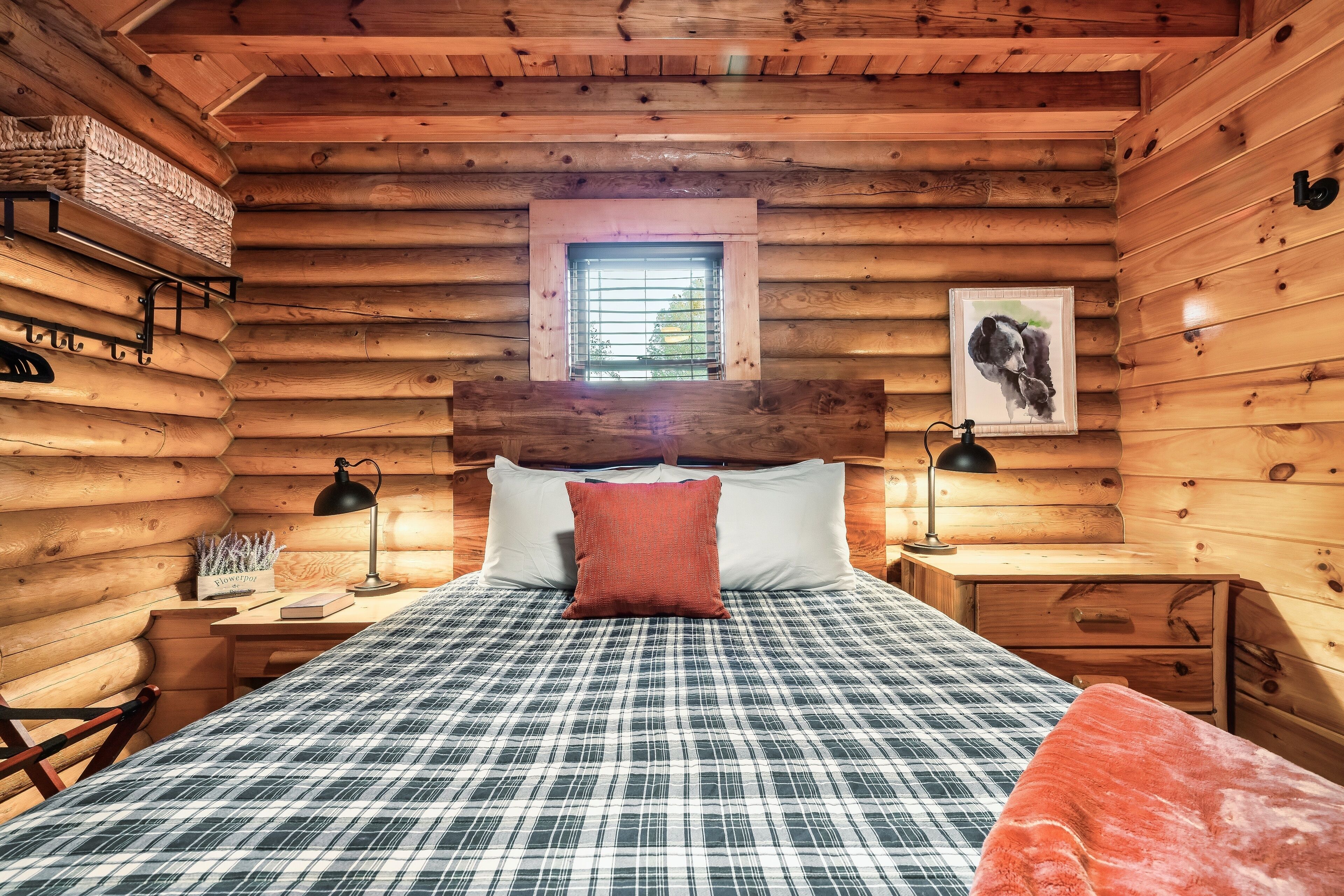 2 slaapkamers, een strijkplank/strijkijzer, gratis wifi, beddengoed